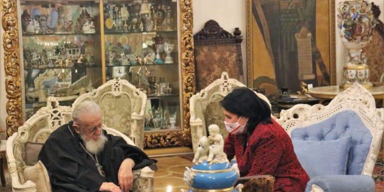 სრულიად საქართველოს კათალიკოს-პატრიარქი საქართველოს პრეზიდენტს შეხვდა