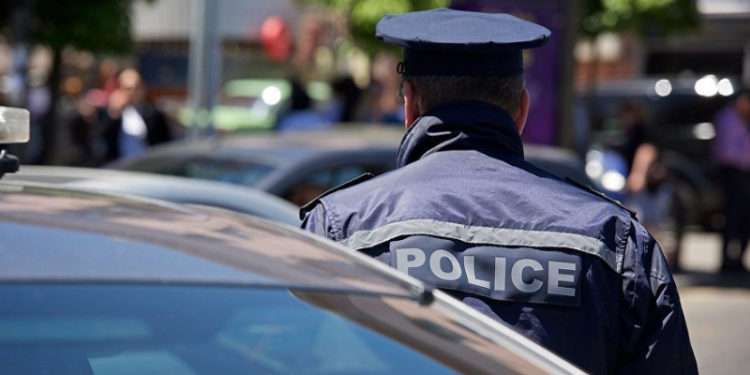 აჭარაში კაცმა ცოლ-შვილი ნაჯახით მოკლა