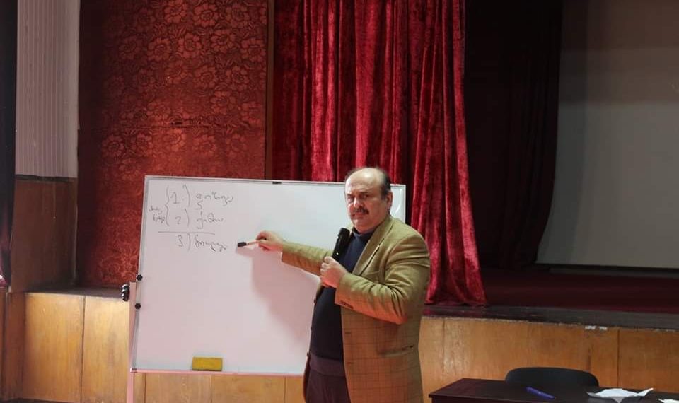 გამომძიებლობის სურვილიდან ფიზიკოსობამდე – თეიმურაზ ნადარეიშვილის პერსონა