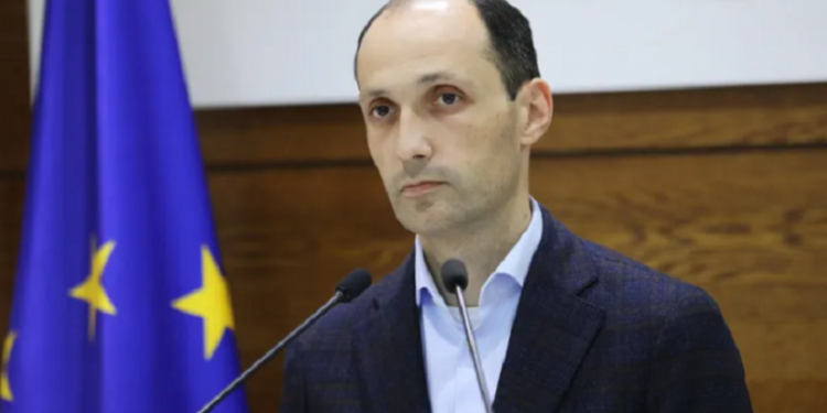 სოციალურად დაუცველების ნაწილი საჯარო სექტორში დასაქმდება