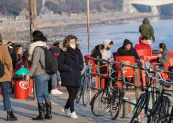 იტალიაში, ქუჩაში პირბადის სავალდებულო ტარება იხსნება