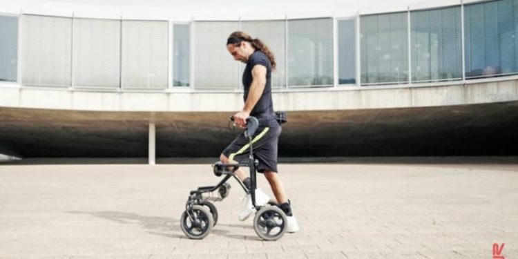 ისტორიაში პირველად, პარალიზებულმა კაცმა ხერხემლის იმპლანტის მეშვეობით ფეხზე გაიარა 