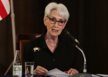 “პუტინმა უნდა გაიგოს, რომ თუ რუსეთი უკრაინაში შეიჭრება, მოსკოვში ტომრებში მოთავსებულ მიცვალებულებს მიიღებს” | აშშ-ის სახელმწიფო მდივნის მოადგილე 