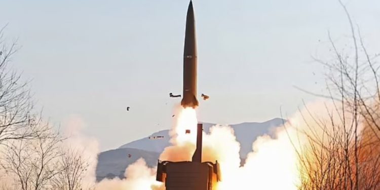 ჩრდილოეთ კორეამ იაპონიის ზღვისკენ რაკეტა ისროლა – Daily Mail