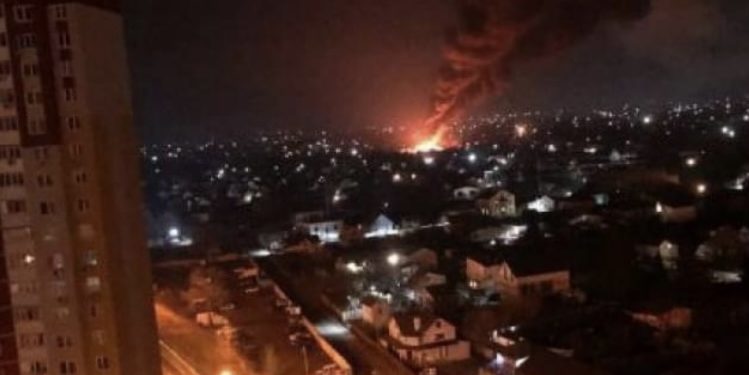 რუსმა დივერსანტებმა უკრაინული ნაციონალური პოლიციის ფორმა გადაიცვეს და უკრაინელი მებრძოლები დახვრიტეს – ვასილკოვში მძიმე შეტაკებები მიმდინარეობს