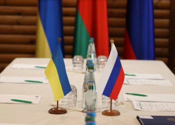 Financial Times: მოლაპარაკებების ფარგლებში, რუსეთი აღარ ითხოვს უკრაინის „დენაციფიკაციას“ და მზად არის, უკრაინის ევროკავშირში გაწევრიანება დაუშვას, თუ კიევი უარს იტყვის სამხედრო ალიანსში გაწევრიანებაზე 