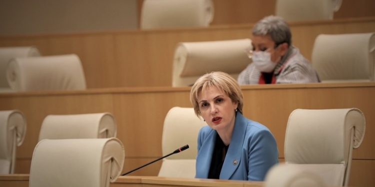 „მოსახლეობა იგრძნობს, როცა რუსეთიდან არ შემოვა პური, ზეთი, მარგარინი“… – „ოცნების“ დეპუტატი