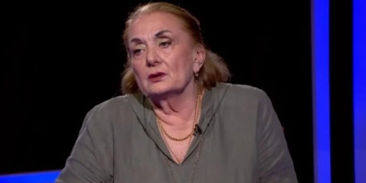 „ჩემს კაფეს არ დავაწერ „რუსკი კარაბლ იდი…“ პუტინის მაგინებელ რუსს კი, სახლშიც ვაჭმევ საჭმელს“ – ასმათ ტყაბლაძე  