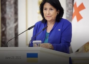 სალომე ზურაბიშვილი სკოლებში მეგრული და სვანური ენების არჩევით საგნად სწავლების ინიციატივით გამოდის