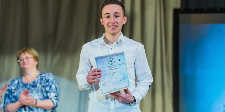 21 წლის ქართველმა ქიმიკოსმა კალიფორნიაში, სან დიეგოს სახელმწიფო უნივერსიტეტის სადოქტორო პროგრამაზე სრული დაფინანსება მოიპოვა