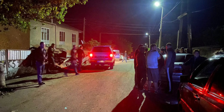 კახეთში მამაკაცმა მეზობელი მოკლა და საკუთარი შვილი დაჭრა