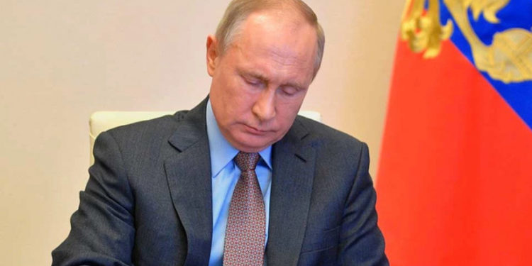 პუტინმა ოკუპირებულ ცხინვალთან ე.წ. ორმაგი მოქალაქეობის შეთანხმების შესახებ კანონს მოაწერა ხელი 