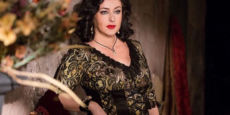 ყველა მუსიკოსმა თავის თითოეულ გამოსვლაზე, თითოეულ ნოტზე, თითოეულ აჟღერებულ სიმღერაზე აუცილებლად უნდა აგოს პასუხი – თამრიკო გვერდწითელი