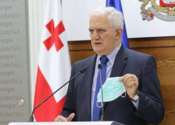 საზტრანსპორტში პირბადის ტარების ვალდებულების გაუქმება არ განიხილება – გამყრელიძე  