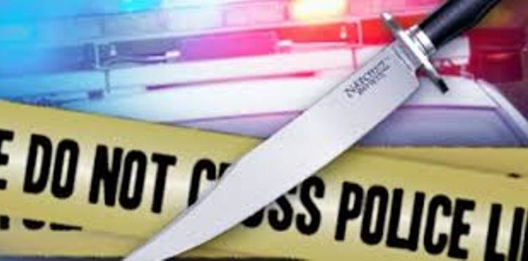 თბილისში, მამაკაცმა საზოგადოებრივ ტრანსპორტში მეუღლე ყელის არეში დანით დაჭრა, ქალი ადგილზე გარდაიცვალა 