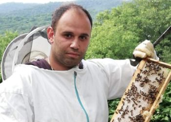 “პატრიარქისგან საჩუქრად მივიღე ერთი ოჯახი ფუტკარი, აქედან დავიწყე ჩემი მეფუტკრეობა” – გიორგი იონათამაშვილი