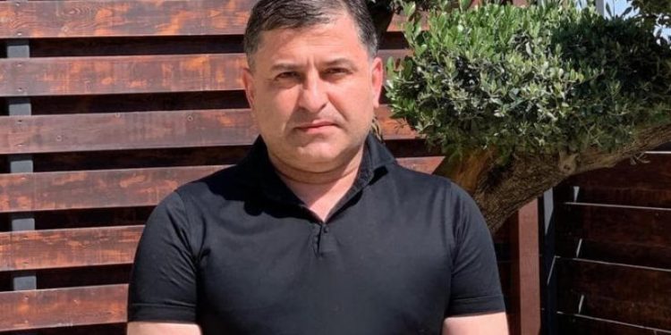 დაკავებიდან თითქმის 15 საათის შემდეგ, სოსო გოგაშვილი ე.წ. მოდულის შენობაში გადაიყვანეს