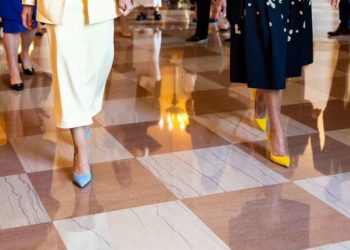 კულება: უკრაინისა და აშშ-ის პირველი ლედების ყვითელი და ლურჯი ფეხსაცმლები კიდევ ერთი დადასტურებაა, რომ უკრაინა და აშშ ყველა გაგებით ერთ ტალღაზე არიან 