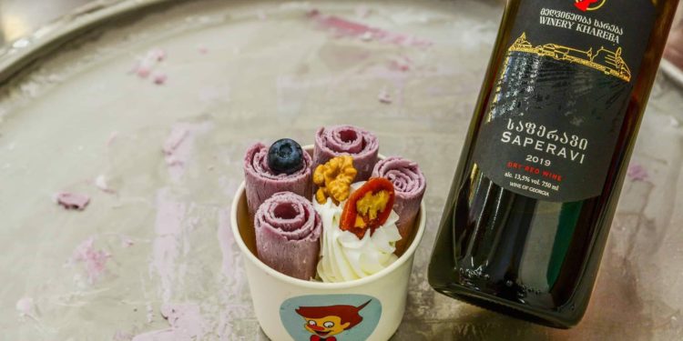 ტაილანდური შემწვარი ნაყინი – სანაყინე „ბურატინოსგან“