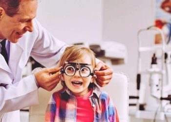 „ციფრული მოწყობილობების გადაჭარბებული მოხმარება უარყოფით  გავლენას ახდენს როგორც მხედველობაზე, ასევე, ბავშვის განვითარებაზე“ – ოფთალმოლოგი