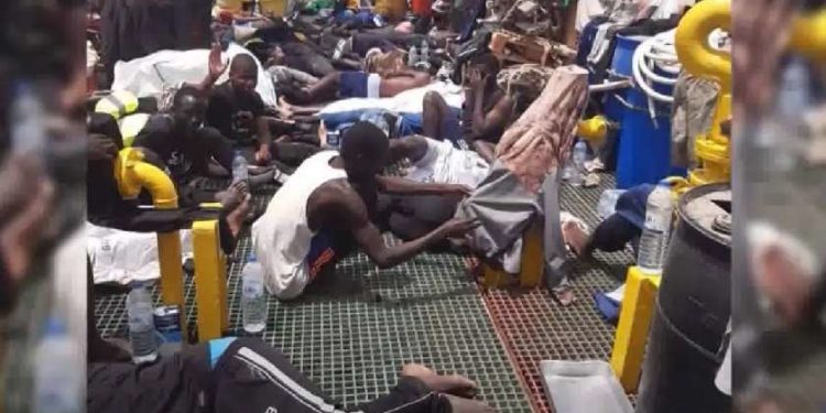 ქართველმა მეზღვაურებმა 5-ბალიანი შტორმის დროს 52 ადამიანი გადაარჩინეს