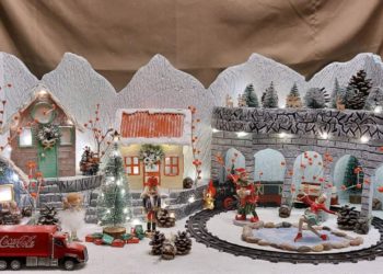 “ჩემს შვილთან თამაშის დროს დავიწყე საახალწლო სახლების კეთება” – ნათია ლელაშვილის პერსონა