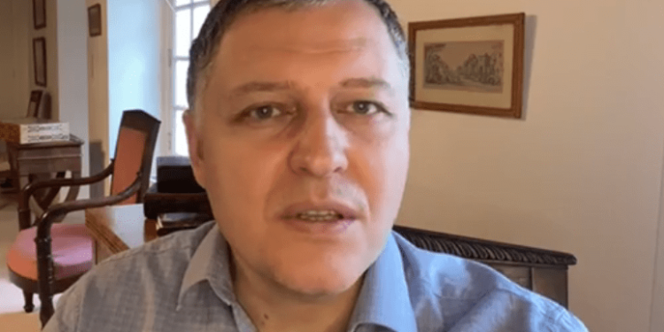 მთელი წლის ნაშრომის ერთ დღეში დახარჯვა ბათუმში.. ფულით ნაყიდი მოძღვრები.. ვალით გადახდილი ქორწილი – ფხაკაძე „ქართულ სამწუხარო რეალობაზე“