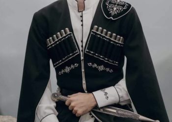 “ფაფანაკი” – ბრენდი, რომელიც ქართულ ეროვნულ სამოსს თანამედროვეობას უთავსებს