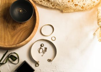 ოქროს საყურეები Time.ge-ზე – განსხვავებული სტილი განსაკუთრებული ადამიანებისთვის