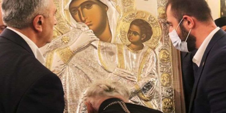 21 სექტემბერს მახათას მთაზე სადღესასწაულო წირვაზე ათონის მთიდან ჩამობრძანებული ღვთისმშობლის სასწაულთმოქმედი ხატის, – „მანუგეშებლის“ ასლს დააბრძანებენ