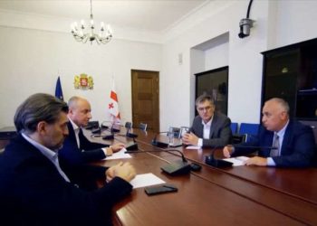 მოძრაობა „ხალხის ძალას“ ხუთი დეპუტატი შეუერთდა