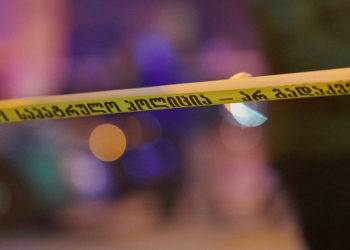 უბედური შემთხვევა რუსთავში – ბიჭი მეშვიდე სართულიდან გადავარდა და გარდაიცვალა