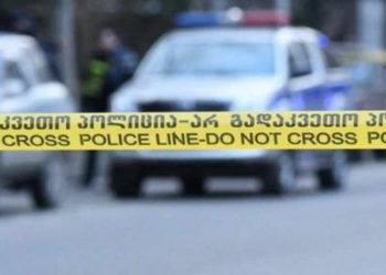 შემზარავი მკვლელობა – 35 წლამდე ასაკის ქალი, სავარაუდოდ, ძმამ მოკლა   