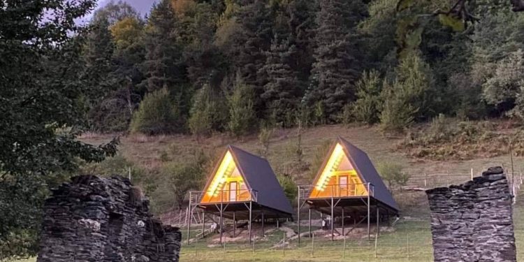 Roots Inn Svaneti – კოტეჯები სიმყუდროვისა და კომფორტის მოყვარულთათვის