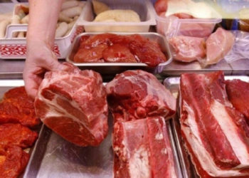 თბილისის ბაზარში დააკავეს ორი პირი, რომელიც ვირის და ცხენის ხორცს ჰყიდდა