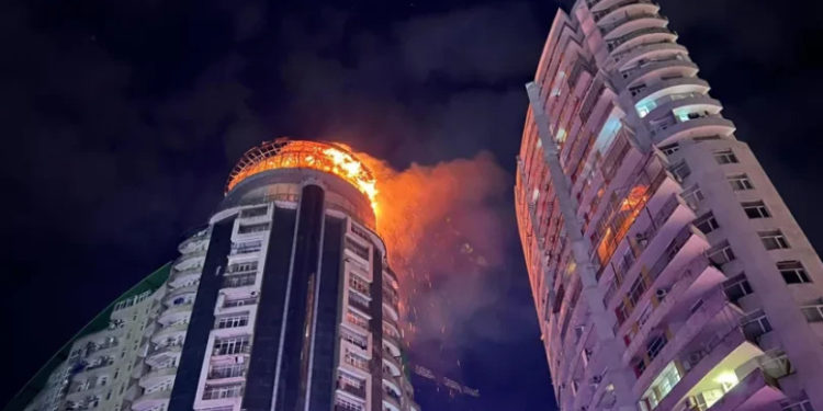 რესტორანი რუსეთის მოქალაქეებს ჰქონდათ ნაქირავები – რას ჰყვებიან ბათუმში გაჩენილ ხანძარზე