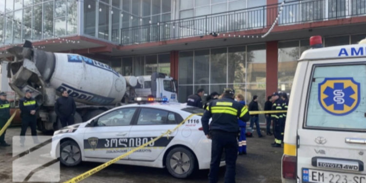 ტრაგედია ბათუმში – მეთოთხმეტე სართულის ფანჯრიდან ქალი გადავარდა და დაიღუპა