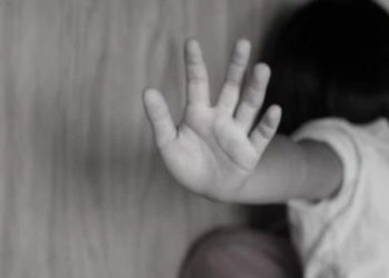 მამინაცვალს, რომელიც 13 წლის გოგოზე 9 წლის ასაკიდან სექსუალურად ძალადობდა, 16 წლით პატიმრობა მიესაჯა