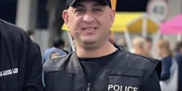 პოლიციელი ერთ-ერთ მოქალაქეს გადაეფარა, რა დროსაც სასიკვდილოდ დაიჭრა – რას ჰყვებიან ადგილობრივები საგარეჯოში მომხდართან დაკავშირებით.