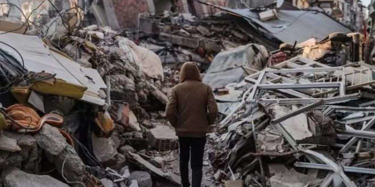 თურქეთში, მიწისძვრის შედეგად ჩამონგრეული შენობების მშენებლობის უსაფრთხოებასთან დაკავშირებით 113 პირის დაპატიმრების ორდერი გაიცა