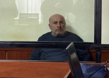 ბატუტზე დაღუპული ბავშვის საქმეზე დაკავებული ბათუმის სასამართლომ პატიმრობაში დატოვა