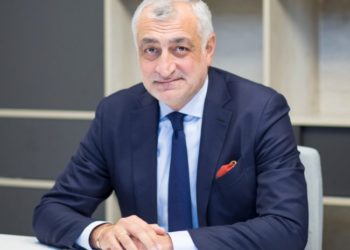 “ჩემი პირველი შენატანი 100 000 ლარი იქნება” – ხაზარაძე აქონდროპლაზიის დიაგნოზის მქონე ბავშვების დახმარების ფონდის შექმნის ინიციატივით გამოდის