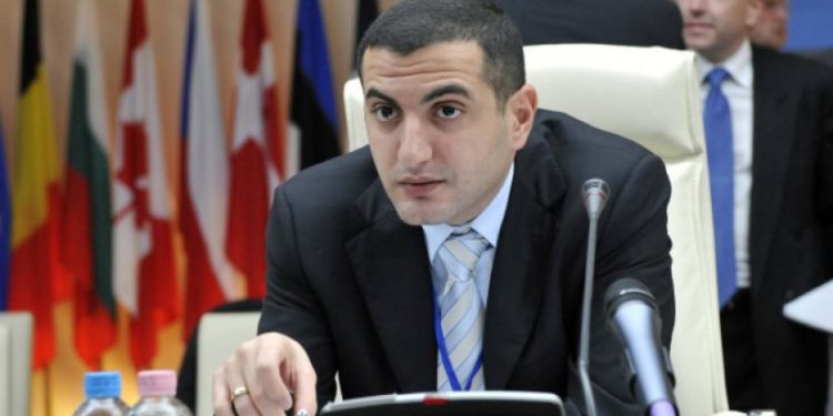 უარს ვამბობ „ფორმულას“ საკონტროლო პაკეტზე და არსებული წილის ნახევარს გადავცემ ტელეკომპანიის კოლექტივს – კეზერაშვილი განცხადებას ავრცელებს