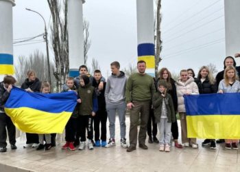 ოკუპანტების მიერ ხერსონიდან გატაცებული 24 ბავშვი უკრაინამ დაიბრუნა