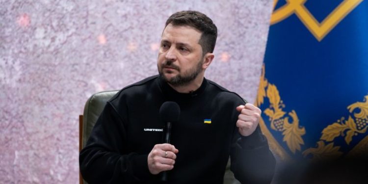 “დარწმუნებულები უნდა ვიყოთ, რომ ბოროტება დამარცხდება. უნდა დავიჯეროთ… სამყარო ჩვენთანაა” | ზელენსკი