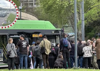 გმირთა მოედანზე ერთმანეთს ორი ავტობუსი შეეჯახა