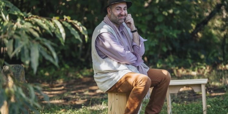 „გურიაში სჯეროდათ, რომ დიდ ხუთშაბათს მიწაში ჩაყრილი თესლი ერთი ასად ამოდის“ – ზურა შევარდნაძე