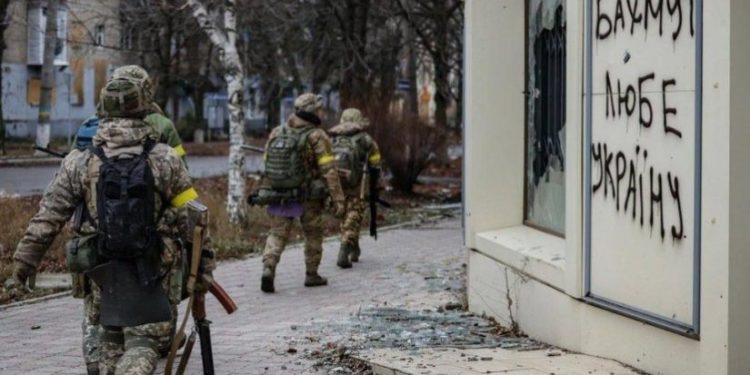 უკრაინის შეიარაღებულმა ძალებმა ბახმუტის ფრონტზე კიდევ 1 400 მეტრით წინ წაიწიეს – ჩერევატი