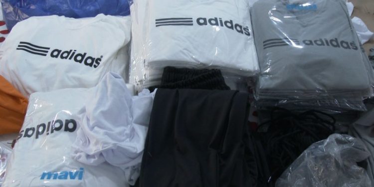 პასუხისგებაში მისცეს 2 პირი, რომლებიც Adidas-ისა და Nike-ის მარკით ტანსაცმელს ამზადებდნენ