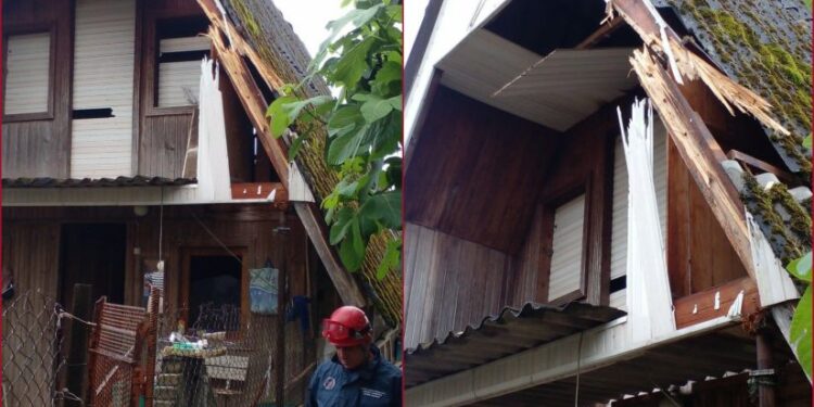 წალენჯიხის სოფელ მიქავაში საცხოვრებელ სახლს მეხი დაეცა